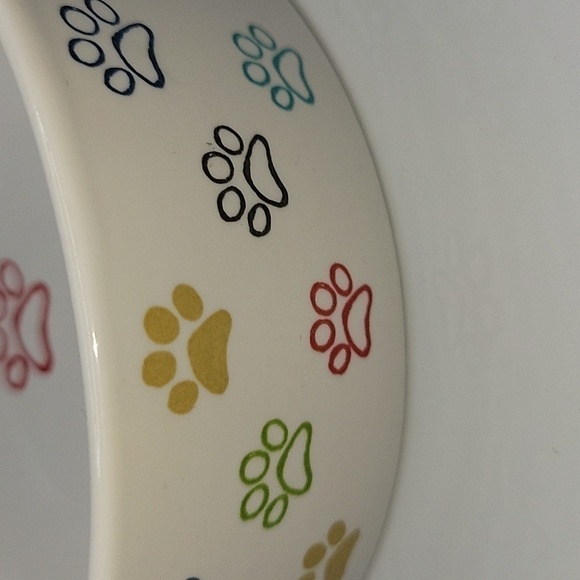Fringe STUDIO dog or cat food bowl.  5" in Dia. 2" high.  Paw prints. - Picture 4 of 4
